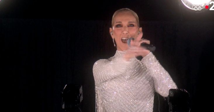 Könnyek között tért vissza a ritka betegséggel küzdő Céline Dion: hat év után újra teljes koncertet adott – videó