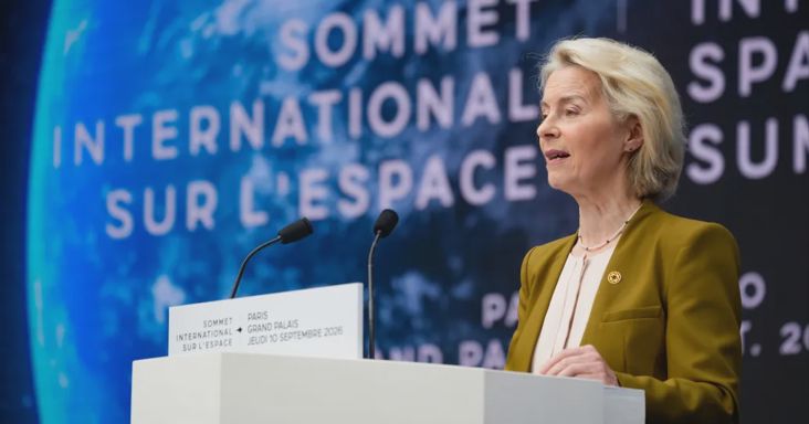 Von der Leyen üdvözölte, hogy alakulóban egy uniós űripari óriáscég, kritikát kapott érte