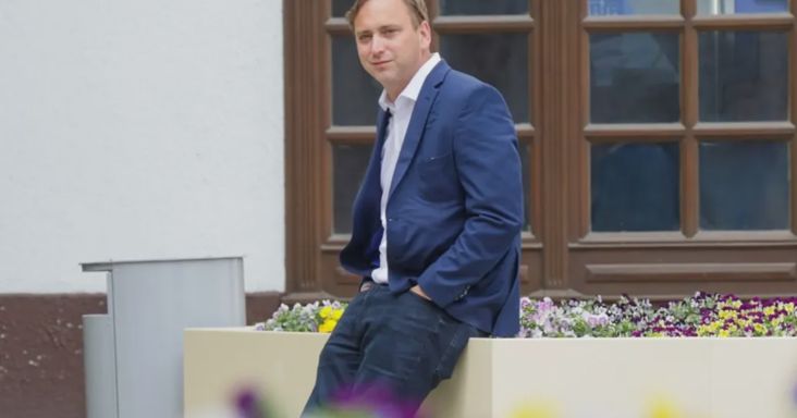 Őrsi Gergely lovári nyelvet tanul a cellatársaitól letartóztatása alatt